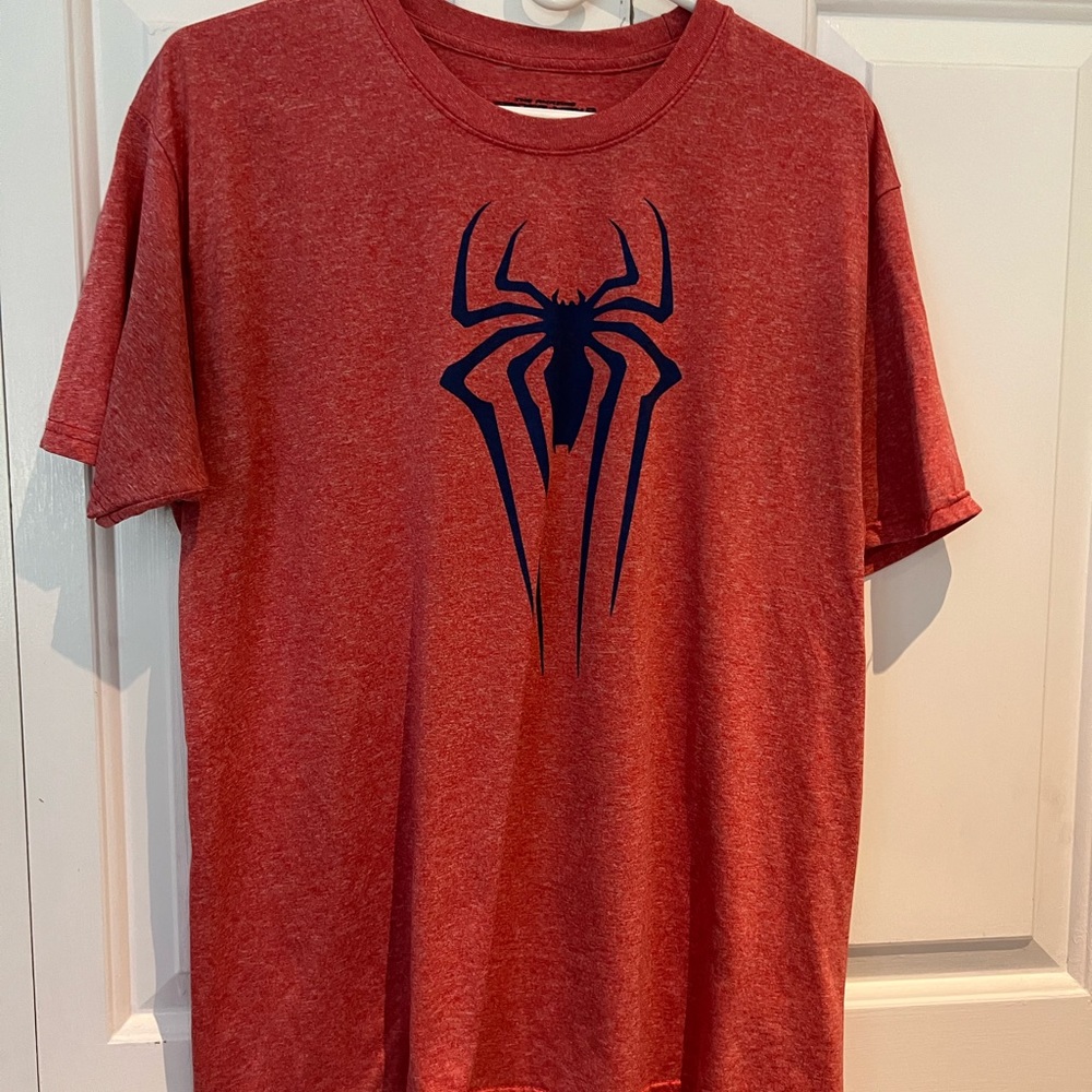 Mens size Large Spider Athletic Shirt